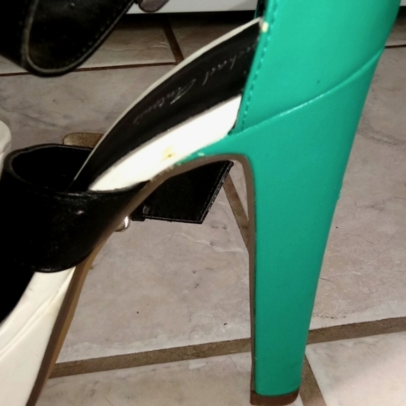 Michael Antonio Color Block Platform Sandals - Picture 7 of 7